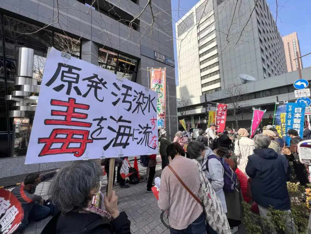 核废料排到海水会怎样_海里有多少核废料_核废料海洋