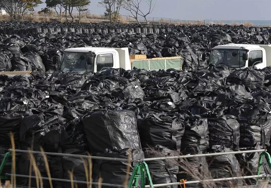 核废料污染人_核污染废料人员是指_核废料污染周期20万年