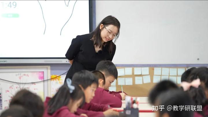 反思生物关系教学环境的特点_生物与环境的关系教学反思_反思生物关系教学环境的句子