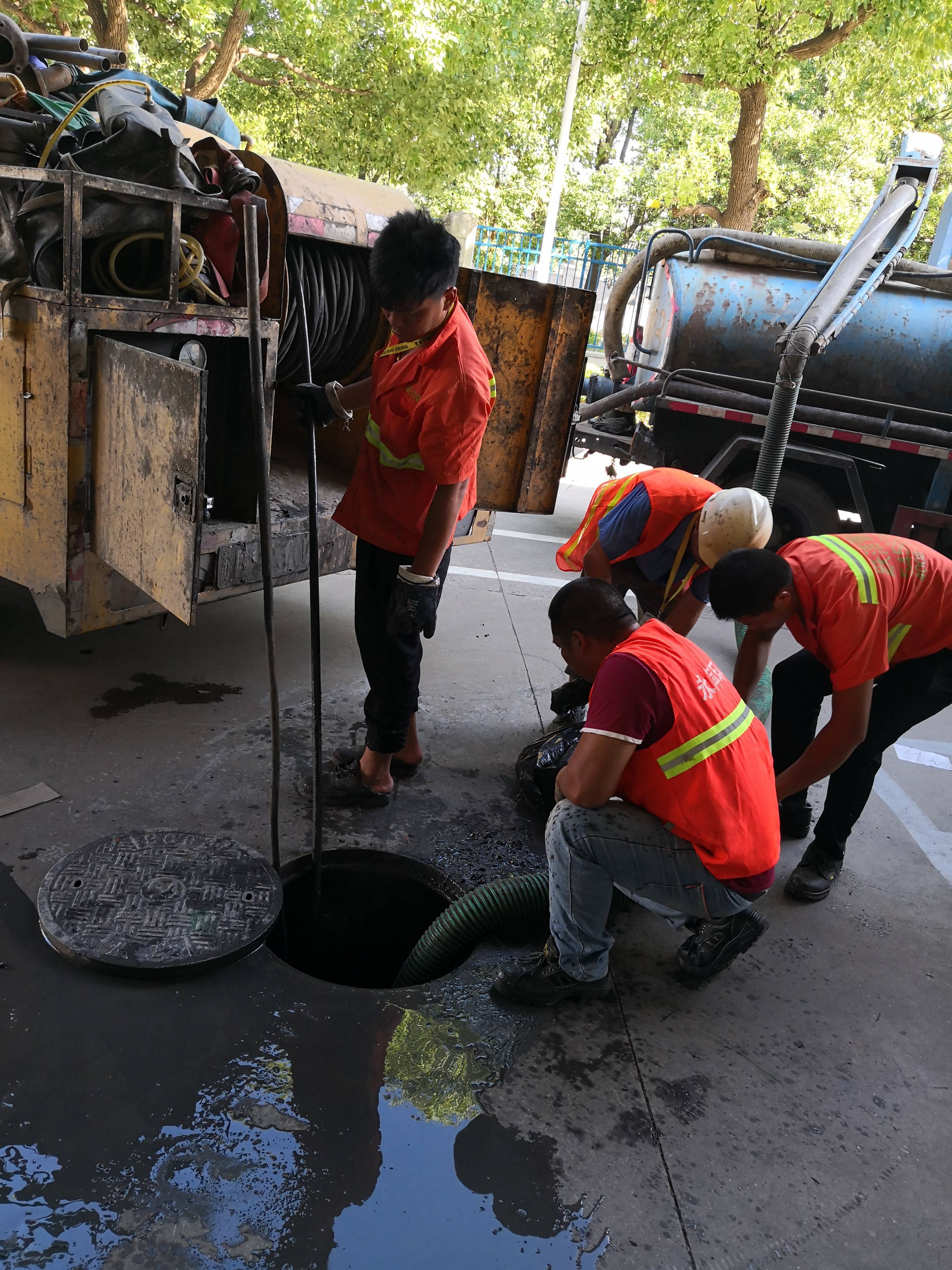 冲洗污水管道报道_污水管道冲洗_冲洗污水管道机器怎么用