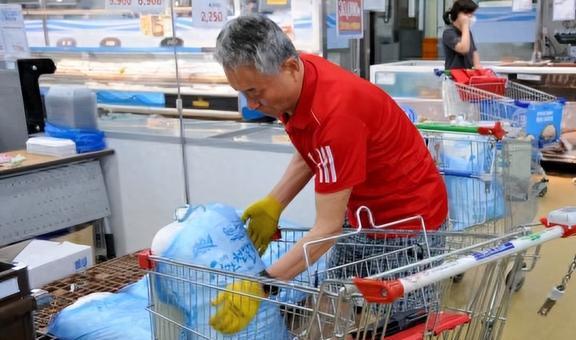 日本核污水日本人反应_为日本核污水唱歌_日本人说核污水可以喝