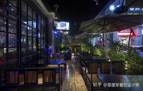 湘菜餐厅环境_餐厅环境湘菜图片大全_湘菜餐厅氛围设计