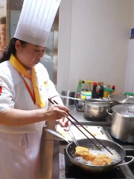 临沂匠心餐饮公司投资动态_临沂餐饮连锁_临沂匠心餐饮董事长